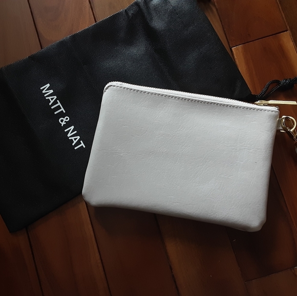 BRAND NEW Matt and Nat Nia Zipper Wallet - Picture 3 of 5